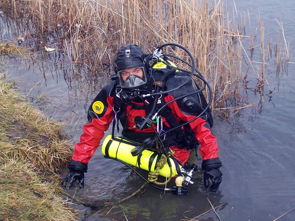 Equipment Similarities in Public Safety Diving and Firefighting ...